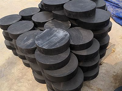 漯河板式橡胶支座由若干层橡胶片与薄钢板经加压硫化